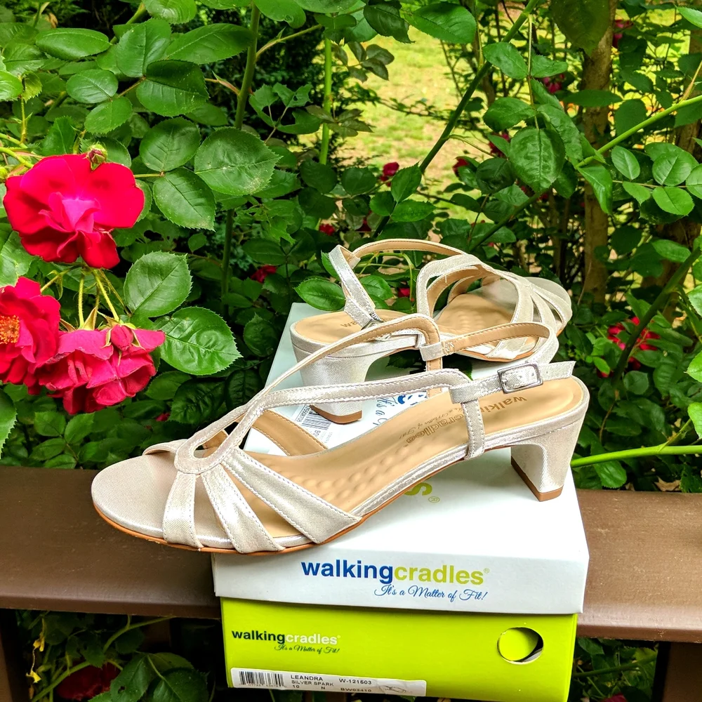 Walking Cradles Leandra Gold Spark
